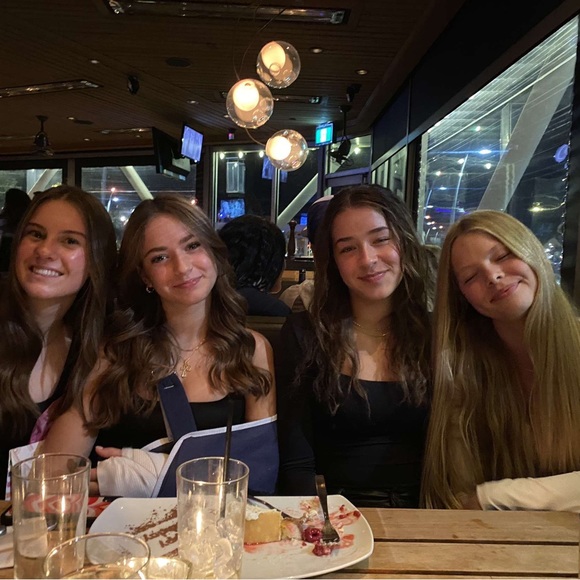 Meet your Posher, Taylor - Picture 1 of 1